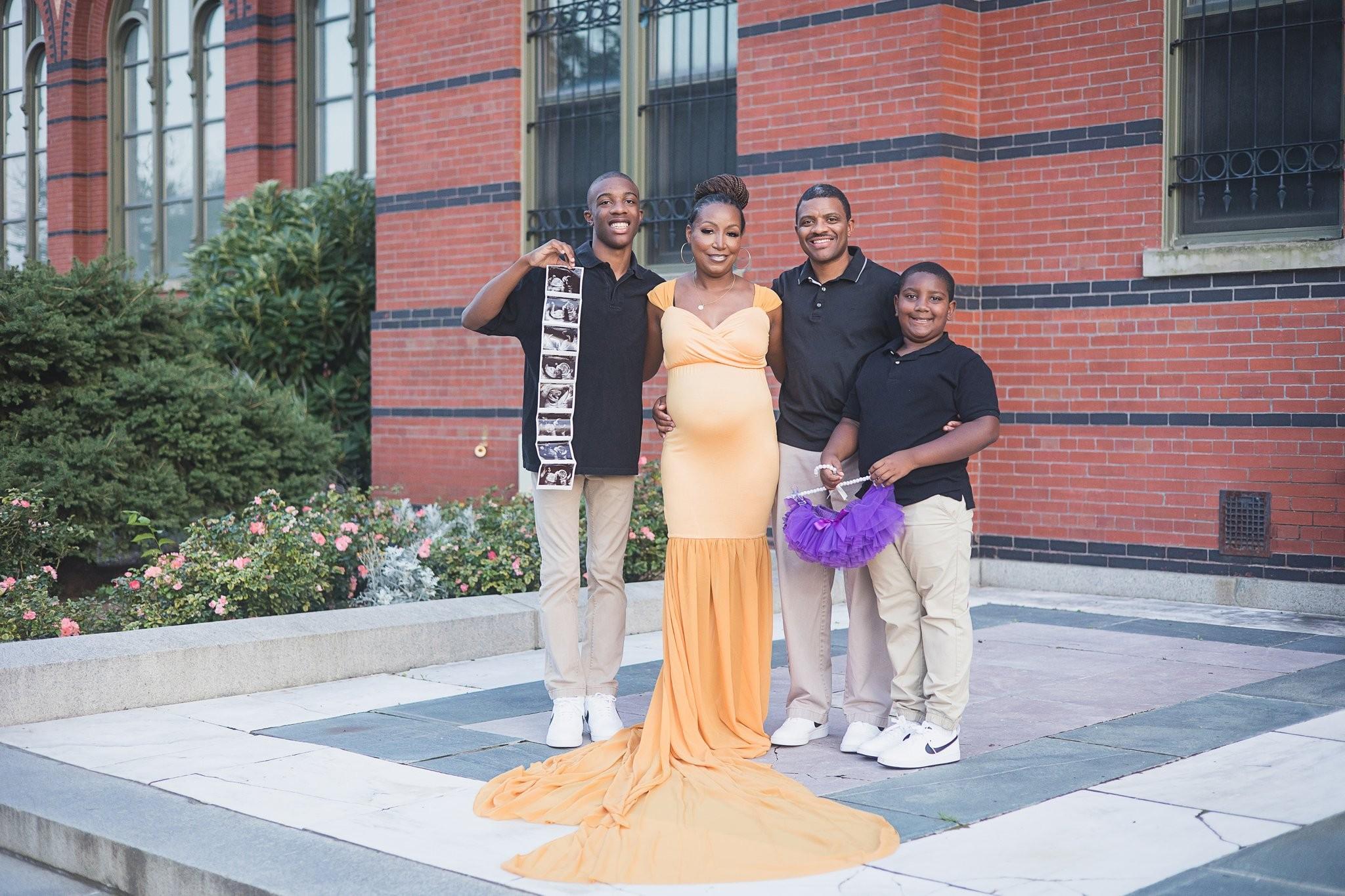 The Shelton Family Maternity Session at Enid A. Haupt Garden: Celebrating New Beginnings